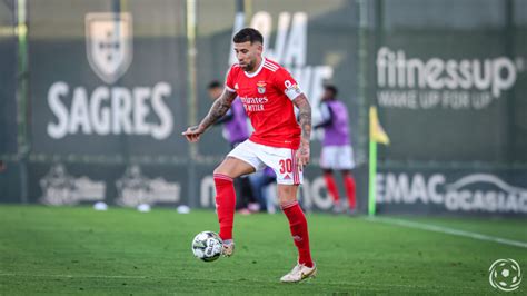 Nicolás Otamendi fala sobre o seu futuro no SL Benfica