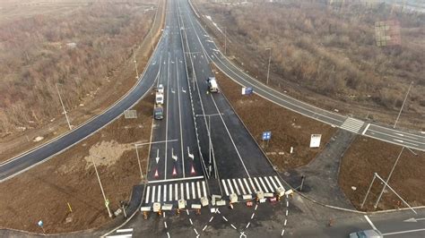 Economica net Autostrada Urbană s a deschis Şoferii circulă de