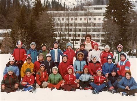 Photo De Classe Classe De Neige En Cm2 De 1979 Ecole Les Merles