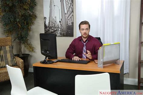 Super Blonde Dolly Leigh Gets Fucked In The Office Dolly Leigh Kyle Mason Gallery Naughty