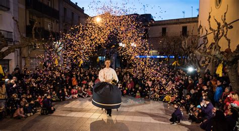 Passada de Gegants i presentació de la nova imatge de la gegant Colla