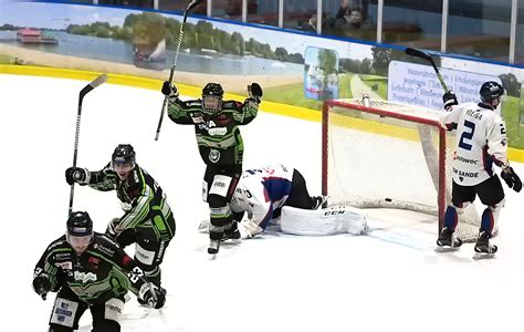 Icefighters Feiern Zwei Sensationssiege Gegen Sande TAG Salzgitter