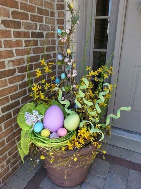 85 Striking Easter Door Decorations To Make Your Home Easter Ready Easter Front Porch Decor