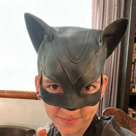 Sexy Cat Woman Selina Kyle Latex Mask Superhero Cozzie