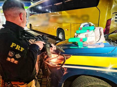 PRF prende passageiro de ônibus 10 quilos de maconha em Caxias do