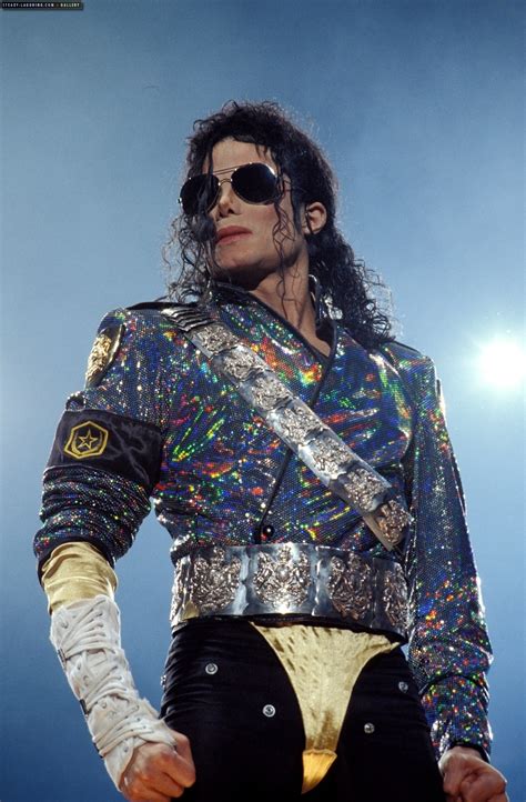 Dangerous Tour - Dangerous era Photo (12798156) - Fanpop