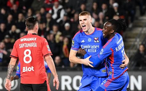 Réduit à dix rapidement le Stade Rennais s incline contre Lyon