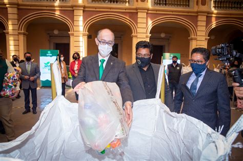 Colecta UAEM envases de PET y taparroscas de plástico Diario Puntual