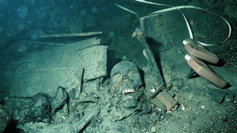 Ancient bones, teeth found in shipwreck burial ground help explain ...