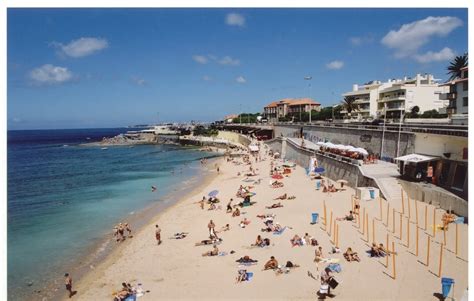 Levantada a interdição a banhos na praia da Parede em Cascais SIC