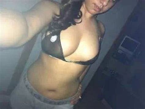 Amateur Sexy Girlfriend Hot Selfies Leak Indian Nude Girls