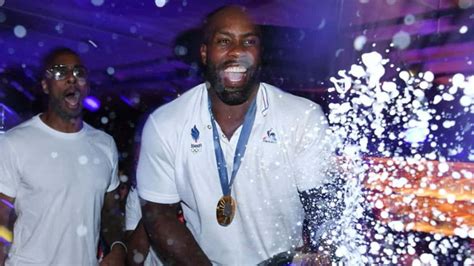 Léon Marchand et Teddy Riner Les médaillés recalés en boîte de nuit