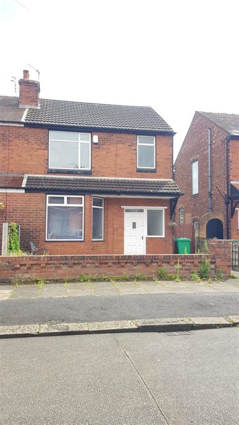 Brocklebank Road M14 6el 3 Bed Semi Detached House £2 200 Pcm £508 Pw