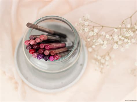 essence Update Frühjahr neue Lipliner The Beauty and the Blonde