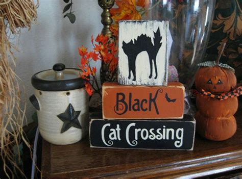 18 Halloween Decorations Every Black Cat Lover Needs