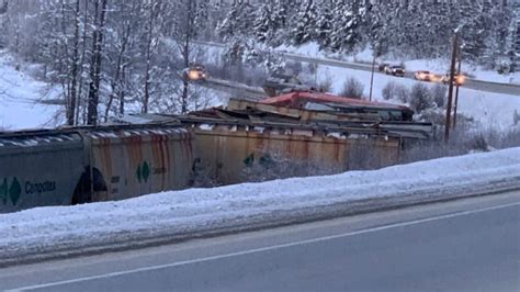 No Injuries After Cn Train Derailment Near Bc Alberta Border Cbc News