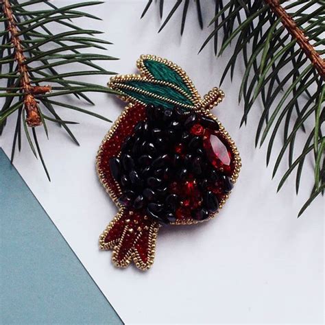 БРОШИ🌟 handmade jewelry on Instagram: "Гранат С третьей попытки😁 два ...