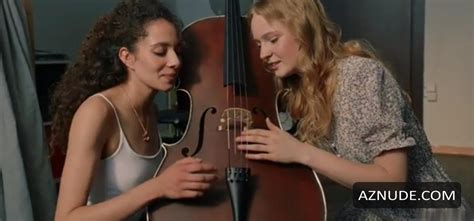 EVA INDENBAUM Nude AZNude