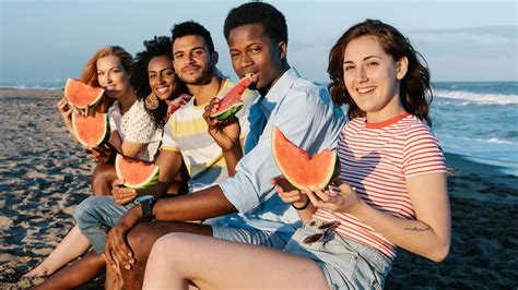 Los Tipos De Amigos Que Debes Tener Para Ser Feliz Según Un Profesor De