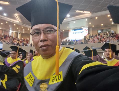 Lulusan Paket C Bisa Berkuliah Sampai Menyandang Gelar Sarjana Pkbm