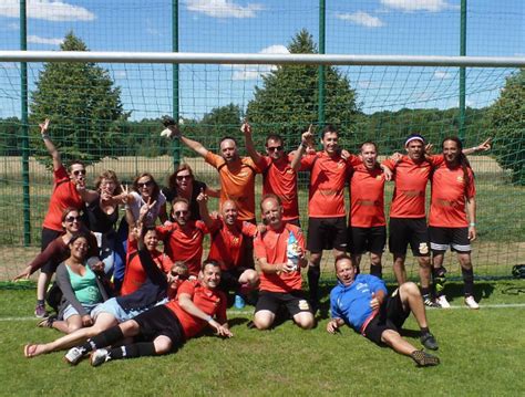 A Chartres les archéologues sont aussi au top du foot européen