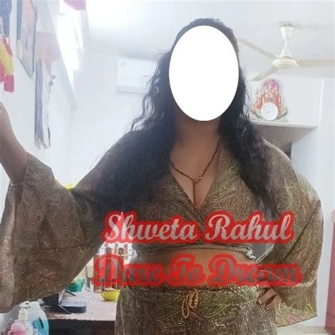 Desi Wife Shweta In Dare Exbit And Trvael Naked In Hiking R U Ready To