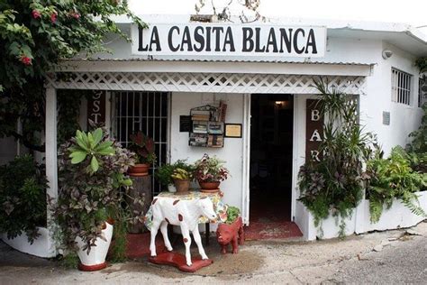 La Casita Blanca Restaurant, Favorite for Locals in Santurce