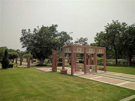 Beautiful Parks And Gardens In Delhi | Fasci Garden