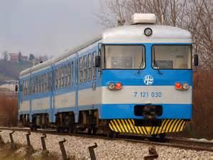 Triebwagen Bei Der Ausfahrt Aus Haltestelle Hum Lug Im Verlauf