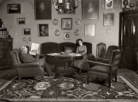 Amazing Photos Capture People On Couches In The Late 19th And Early