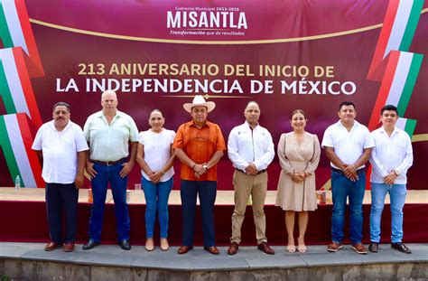 Desfile conmemorativo por el 213 Aniversario de la Independencia de México