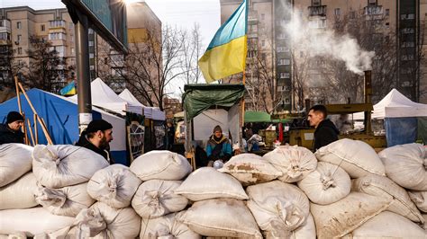 The Battle For Kyiv Looms As A Long And Bloody Conflict The New York