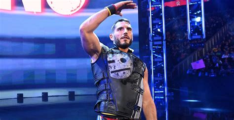 Wwe Watch Johnny Gargano Debuts A New Theme Song On Wwe Raw This Week