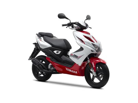 Motorrad Vergleich Yamaha Aerox R 2018 Vs Gilera Runner 125 St 2009