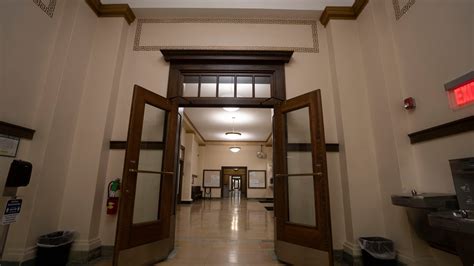 Des Moines City Council tables conflict of interest changes, for now