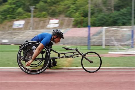 Decathlon Presenta La Nuova Linea Per Persone Con Disabilit Di Adapted