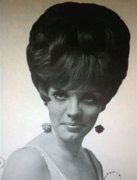 Pin By Rogersrae On 50 S And 60 S Hair Doos 1960s Hair Beehive Hair