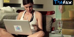 Livia De Bueno Lesbian Butt Scene In Oscar Freire Tnaflix