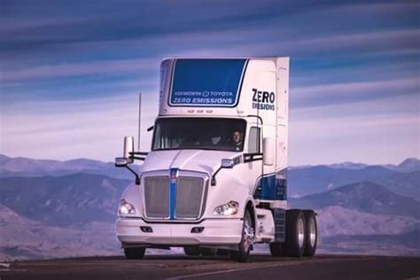 Kenworth Video Stars Zero Emissions Kenworth T680 Fcev On The Climb To 14115 Foot Pikes Peak