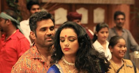 Swetha Menon Hot Navel In Saree Photos In Kalimannu Movie Song Stills SERIAL ACTRESS HOT SPICY