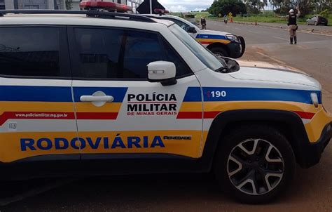 Polícia Militar Rodoviária prende motorista de 35 anos por dirigir