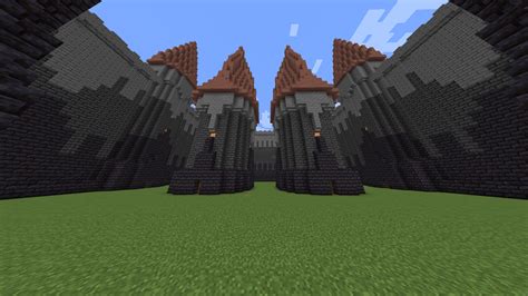 My first proper castle build : r/Minecraftbuilds