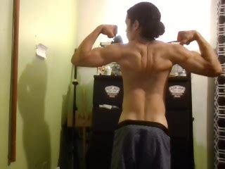 肌肉男演示 Pornhub Gay