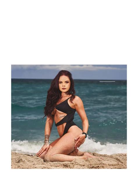 Hot Sexy Miah Ma Bikini Pics
