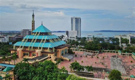 Masjid Agung Batam Masjid Ikonik Dengan Gaya Arsitektur Yang Unik Itrip