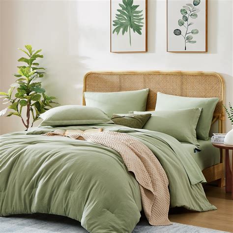 Amazon.com: WRENSONGE Sage Green Queen Comforter Set, 7 Pieces Soft