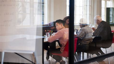 Stagiaires De Troisi Me Des Entreprises Ouvrent Leurs Portes Aux