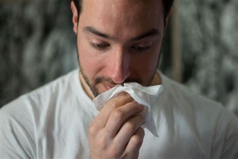 14 Gejala Polip Hidung Paling Umum Salah Satunya Mimisan