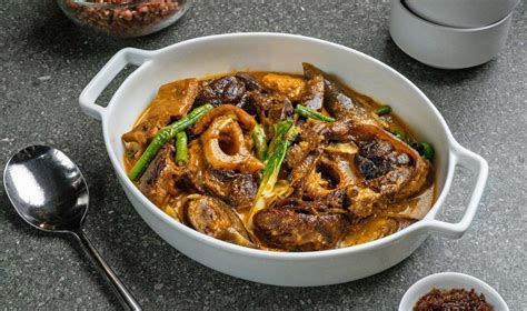 Best Beef Kare Kare With Tripe Shank And Oxtail Recipe Pepperph