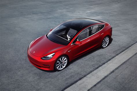 特斯拉model 3如此成功的原因是什么？它值得入手么？